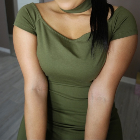 Guess chocker dress - Picture 4 of 6